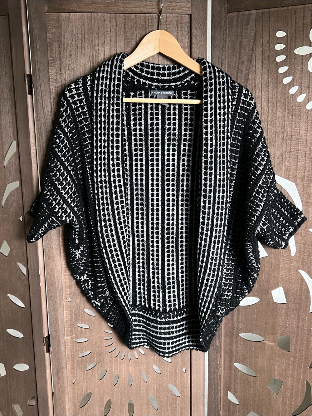 Chelsea & Theodore Black and White Open-Front Knit Cardigan